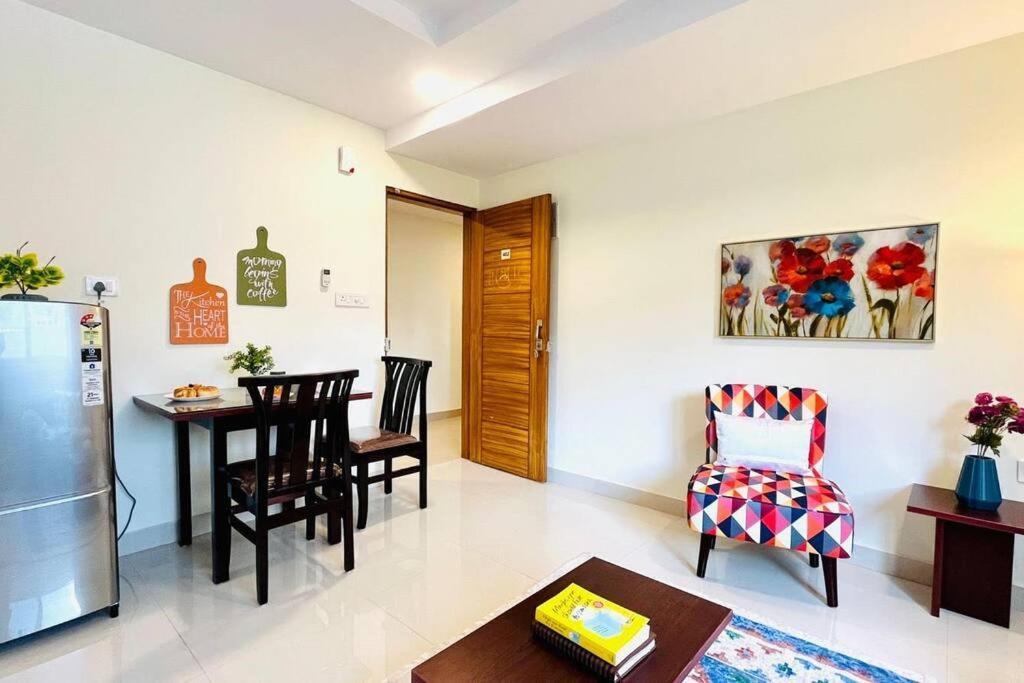 하이데라바드 Bluo 1Bhk Gachibowli - Terrace Garden, Lift 아파트 외부 사진