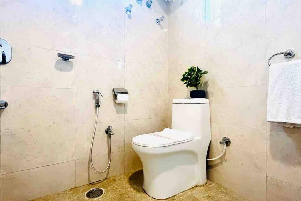 하이데라바드 Bluo 1Bhk Gachibowli - Terrace Garden, Lift 아파트 외부 사진